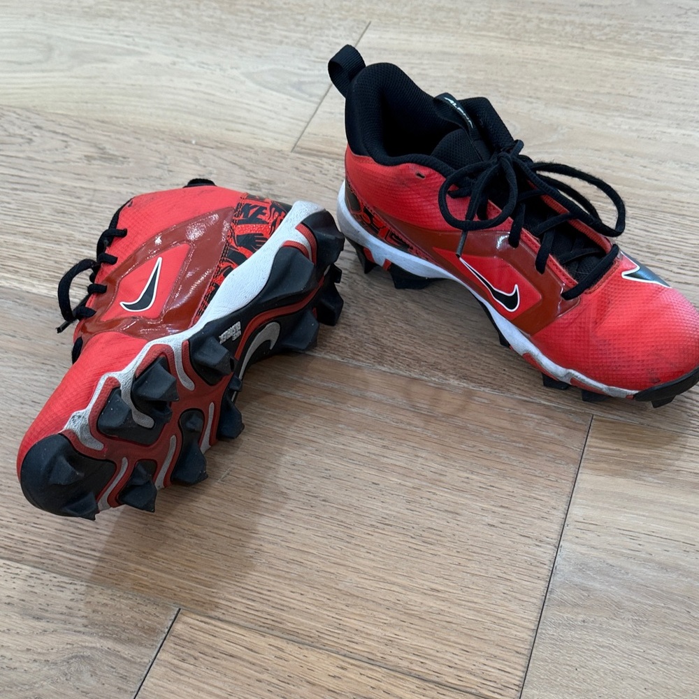 Nike Kids Red and Black Sneakers